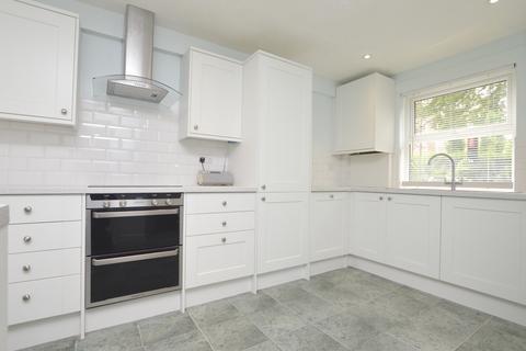 4 bedroom terraced house to rent, Spring Hill SE26