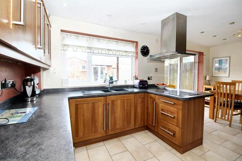 3 bedroom terraced house for sale, Scott Road, Stevenage SG2