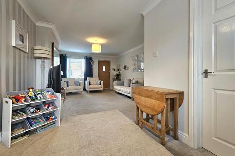 19 Birchley Rise, Solihull, B92 7QD