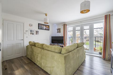 2 bedroom flat for sale, Cavendish Drive, Locks Heath, Southampton, Hampshire. SO31 6BN