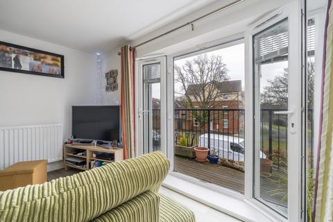 2 bedroom flat for sale, Cavendish Drive, Locks Heath, Southampton, Hampshire. SO31 6BN