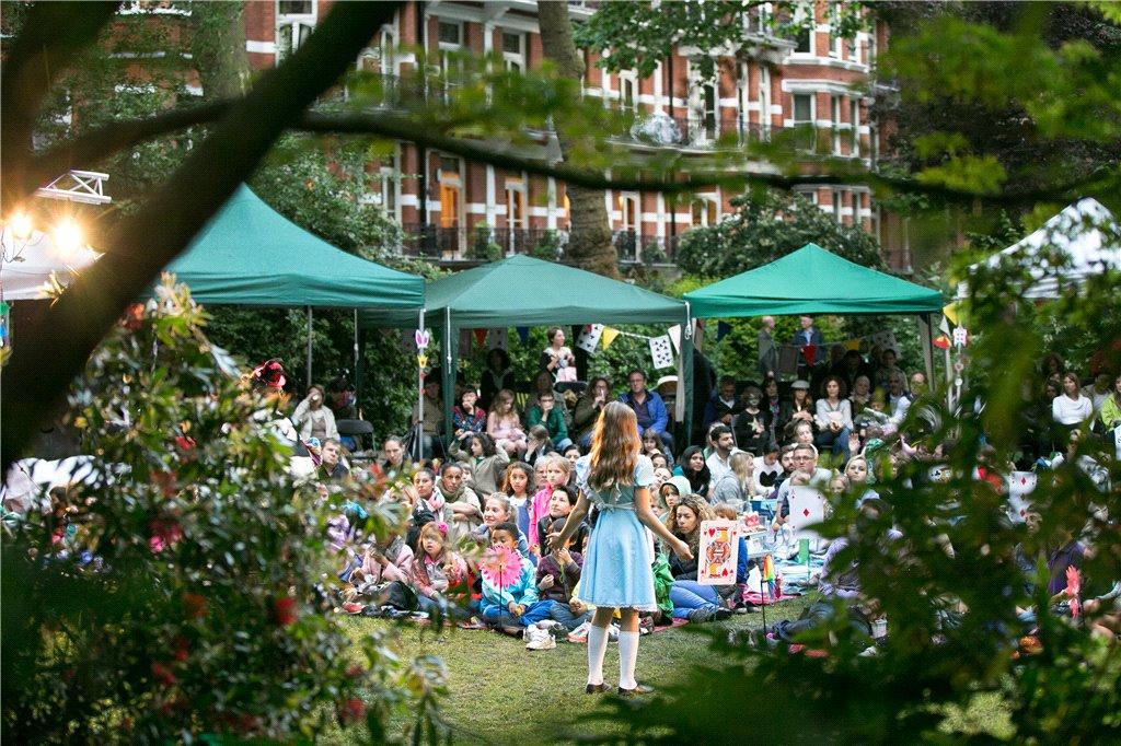 Barkston Gardens