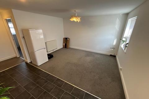 1 bedroom flat to rent, King Street, Burton-On-Trent, DE14