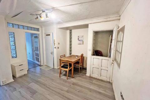 2 bedroom flat for sale, 14B Hansard Mews, Kensington, London, W14 8BJ