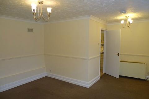 1 bedroom flat to rent, Station Mews Station Road Attleborough