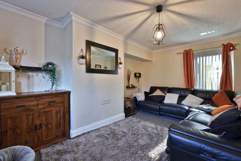 3 bedroom townhouse for sale, Ouseburn Avenue, York YO26