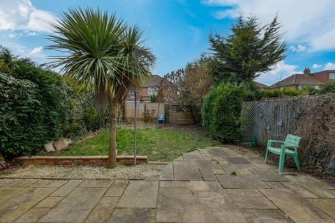 3 bedroom townhouse for sale, Ouseburn Avenue, York YO26