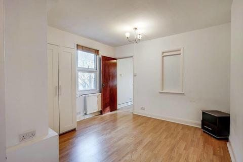 1 bedroom flat to rent, Nevern Square, Earls Court SW5