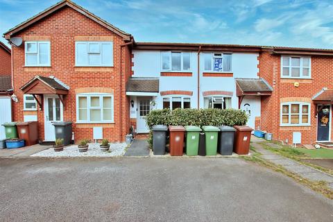 21 Farm Close, Borehamwood, WD6 4TX