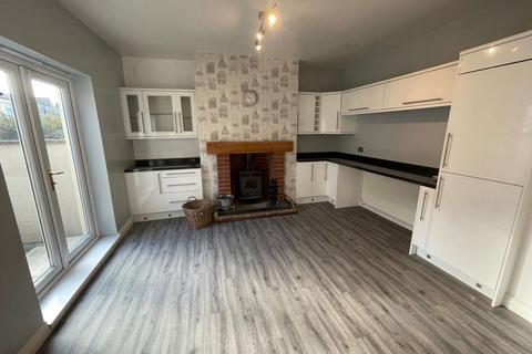 3 bedroom terraced house to rent, Devonshire Street, Accrington, Lancashire