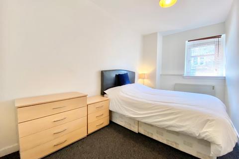 2 bedroom flat to rent, Kent Road, Glasgow G3