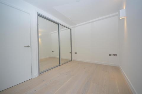 1 bedroom flat to rent, Chevron Apartments, St. James’ Road, Bermondsey