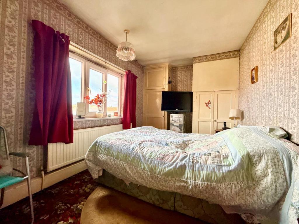 Bedroom 2.jpg