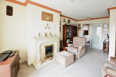 2 bedroom semi-detached bungalow for sale, Lynton Close, Scunthorpe