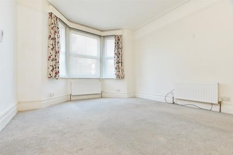 Studio for sale, The Mount, East Grinstead RH19