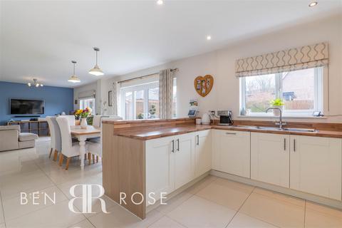 4 bedroom detached house for sale, Poole Avenue, Buckshaw Village, Chorley