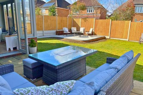 126 Bredhurst Road, Wigmore, Gillingham, ME8 0QU