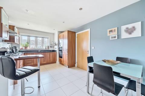 126 Bredhurst Road, Wigmore, Gillingham, ME8 0QU