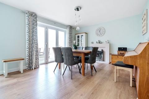 126 Bredhurst Road, Wigmore, Gillingham, ME8 0QU