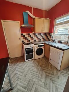 2 bedroom terraced house to rent, Holmfield Road, Coventry, CV2