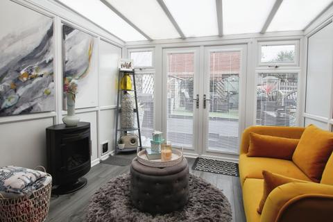 2 bedroom semi-detached house for sale, Salcey Close, Hull, HU7 3HQ