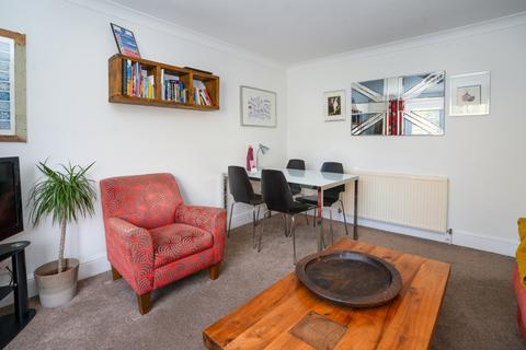 2 bedroom apartment to rent, Leigh Road, London, N5