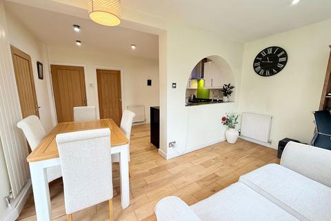 189 Chamberlain Crescent, Shirley, Solihull, B90 2DJ