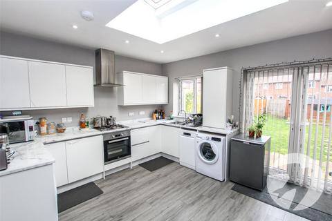 3 bedroom terraced house for sale, Prestbury Square, London, SE9