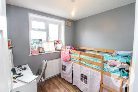 3 bedroom terraced house for sale, Prestbury Square, London, SE9