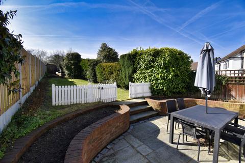 4 Summerhill Close, Orpington, BR6 9PX