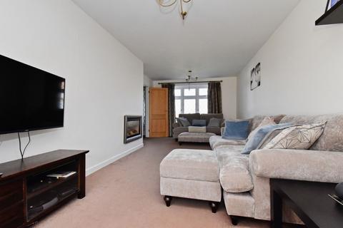 4 Summerhill Close, Orpington, BR6 9PX