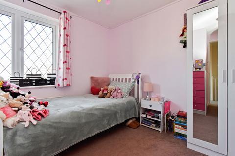 4 Summerhill Close, Orpington, BR6 9PX