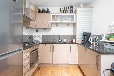 2 bedroom flat to rent, Smyrna Road, West Hampstead, London, NW6