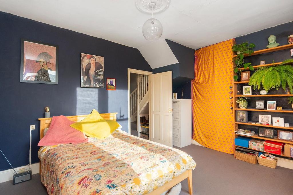 1 C1 R3 WH - Bedroom H.jpg