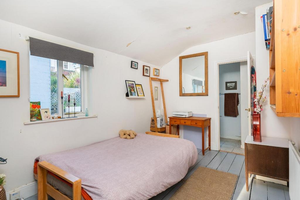 1 C1 R3 WH - Bedroom C.jpg