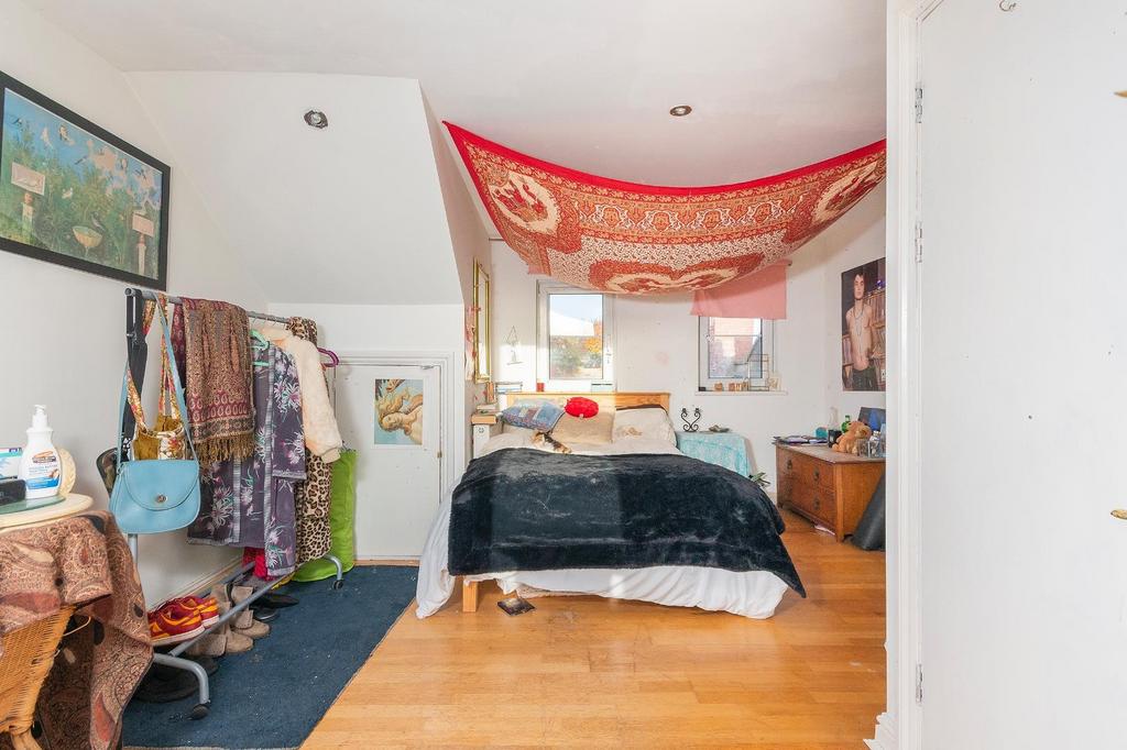 1 C1 R3 WH - Bedroom F.jpg