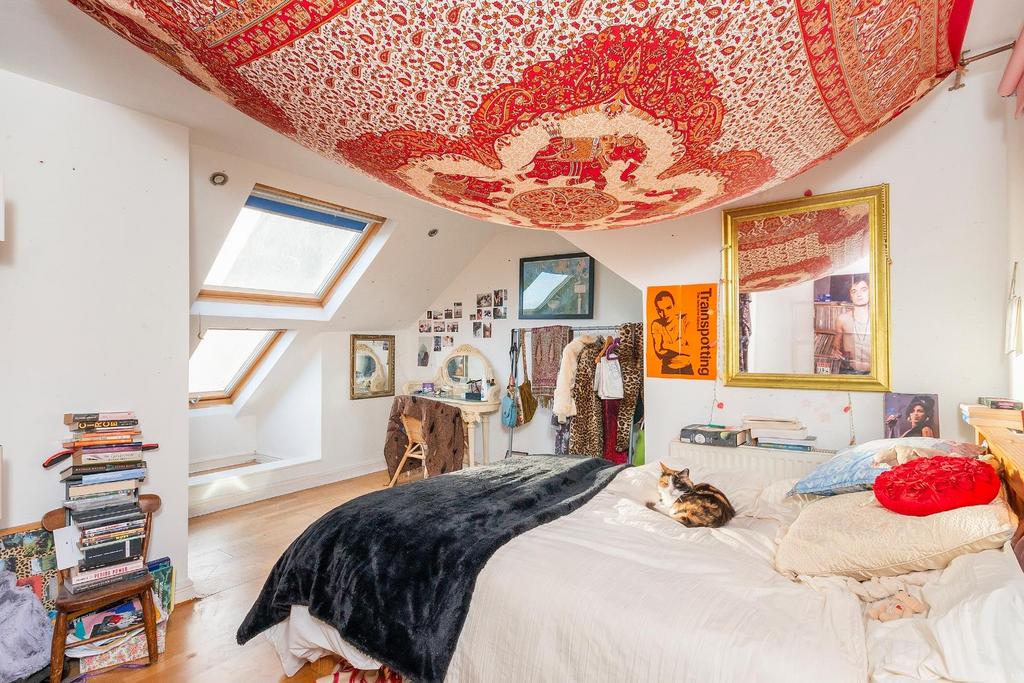 1 C1 R3 WH - Bedroom E.jpg