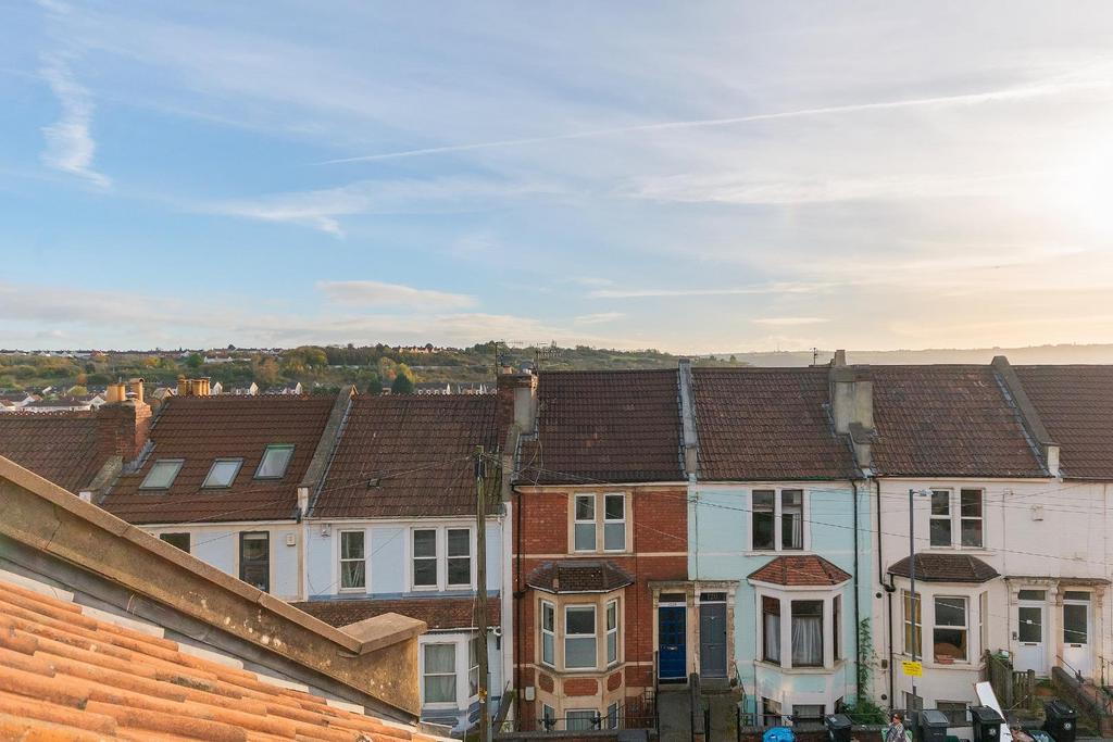 1 C1 R3 WH - Loft View B.jpg