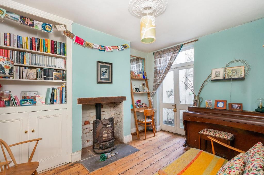 1 C1 R3 WH - Dining Room C.jpg