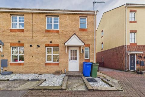 3 bedroom end of terrace house for sale, Neptune Drive, Bridlington