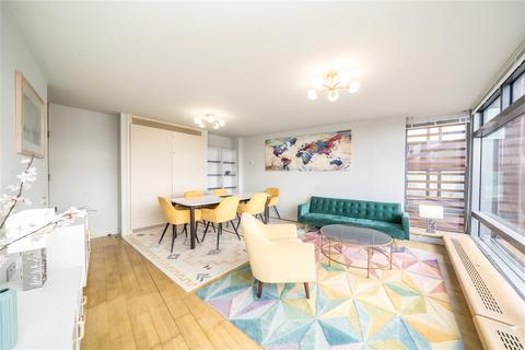 3 bedroom apartment to rent, Parliament View Apartments, 1 Albert Embankment SE1