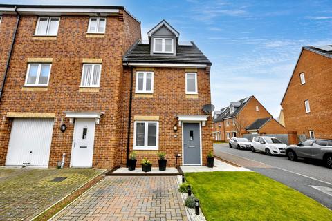 3 bedroom end of terrace house for sale, Brookville Crescent, Newcastle Upon Tyne, Tyne and Wear, NE5 2GH