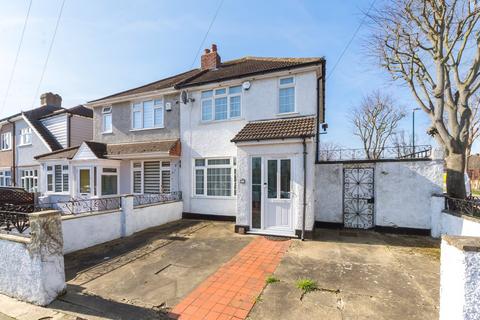 3 bedroom semi-detached house for sale, Fen Grove, Sidcup, DA15