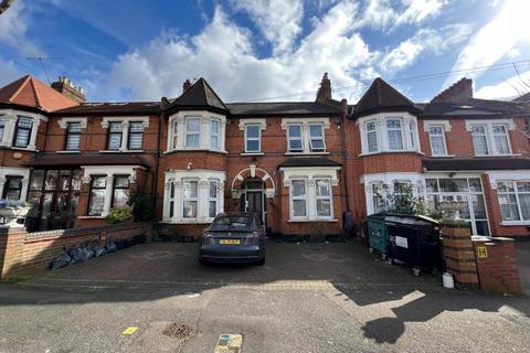 1 bedroom flat to rent, Forest Drive West, Leytonstone, London