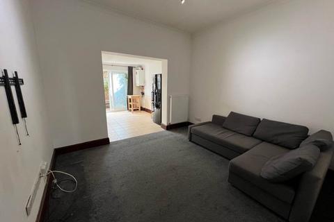 1 bedroom flat to rent, Forest Drive West, Leytonstone, London