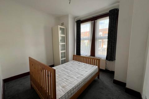 1 bedroom flat to rent, Forest Drive West, Leytonstone, London