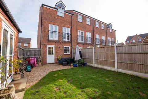 4 bedroom townhouse for sale, Spicers Court, Retford DN22