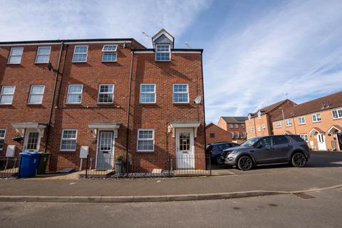 4 bedroom townhouse for sale, Spicers Court, Retford DN22