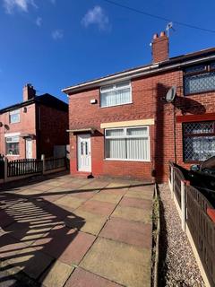 2 bedroom end of terrace house to rent, Bell Clough Road, Manchester M43