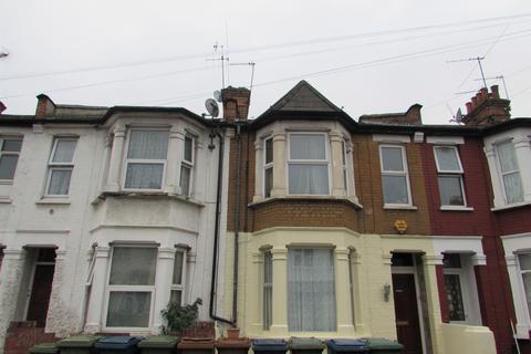 2 bedroom maisonette to rent, Herga Road, Harrow Wealdstone, Middlesex, HA3